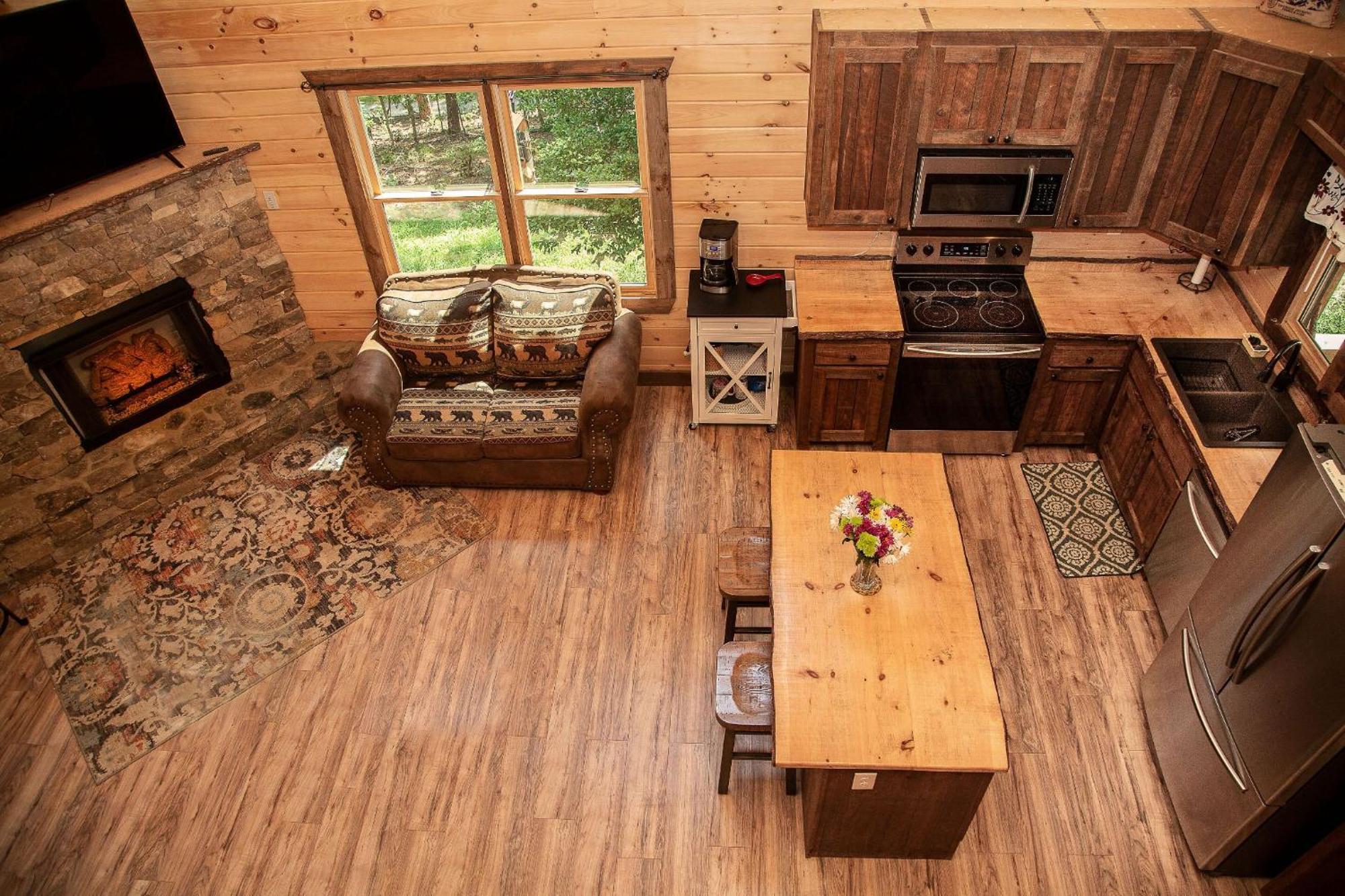 Adore The Smores Rustic Mountain Charm Outdoor Spaces And A Cozy Hot Tub Блу-Ридж Экстерьер фото