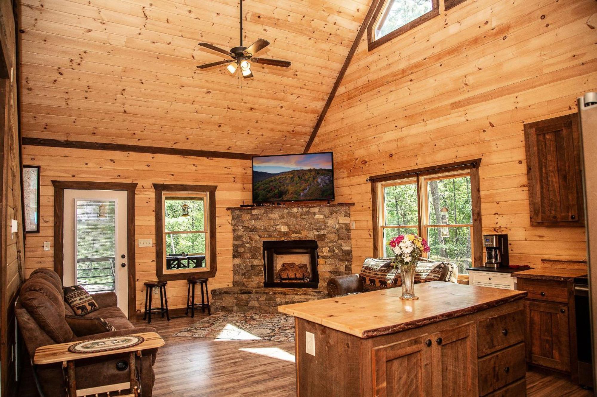 Adore The Smores Rustic Mountain Charm Outdoor Spaces And A Cozy Hot Tub Блу-Ридж Экстерьер фото